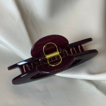 Load image into Gallery viewer, Wine Oval Large Hair Claw
