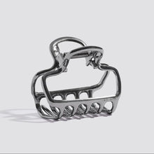 Load image into Gallery viewer, Kitsch Metal Medium Open Shape Puffy Claw Clip - Hematite
