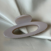 Load image into Gallery viewer, Nude Oval Large Hair Claw
