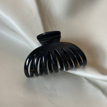 Load image into Gallery viewer, Black Pumpkin Claw Clip
