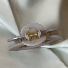 Load image into Gallery viewer, Nude Oval Large Hair Claw
