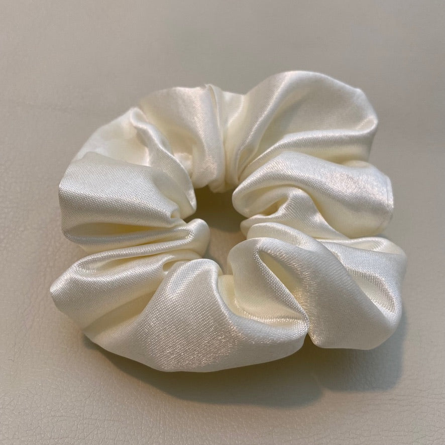 Silky Ivory Fluffy Hair Tie